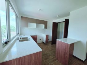 Apartamento de 2 Niveles en Venta Nuvó Naranjo Zona 4 Mixco