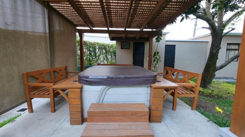 Foto Casa en Renta en San Miguel Dueñas, Sacatepéquez - U$D 1.700 - CAR49103 - BienesOnLine