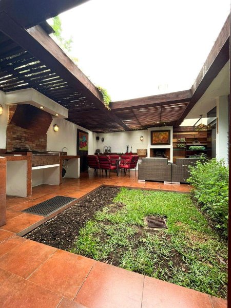 Casa en Venta en  Santa Catarina Pinula, Guatemala
