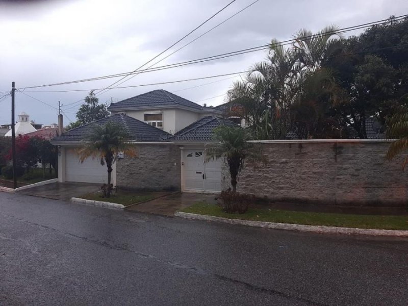 Casa en Venta en Zona 16 Guatemala, Guatemala