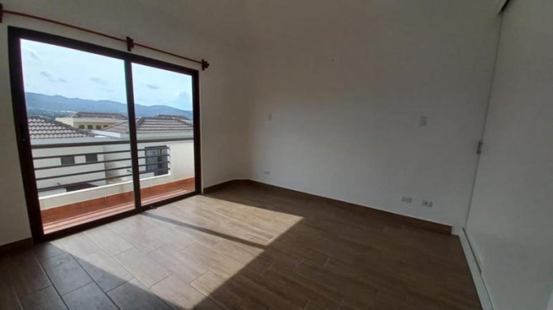 Casa en Venta en Zona 4 Mixco, Guatemala