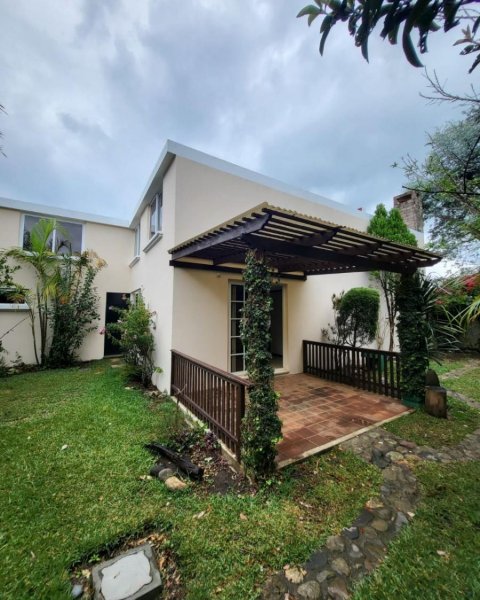 Casa en Venta en Condominio Santa Mónica IV Fraijanes, Guatemala
