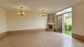 Casa en Condominio Quintas Los Encinos Zona 7 de Mixco Guatemala