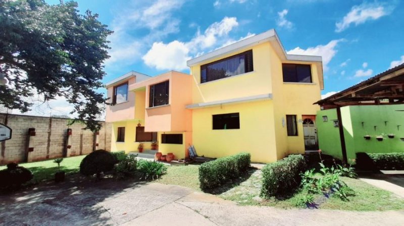 Casa en Venta en  Mixco, Guatemala