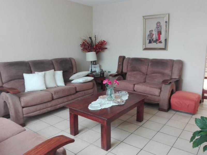 Casa en Venta en  Mixco, Guatemala