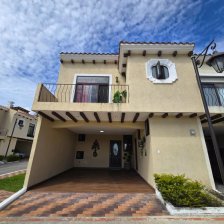 Casa en Venta en  Mixco, Guatemala